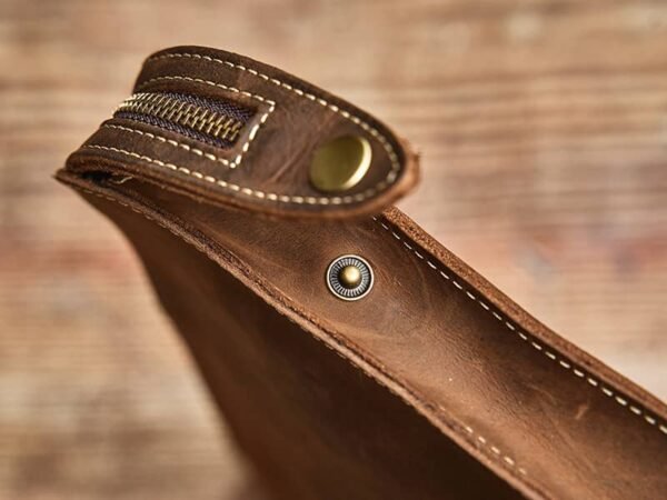 Ultra Slim Tablet Messenger Bag | Leather Bags Supplier - Image 10