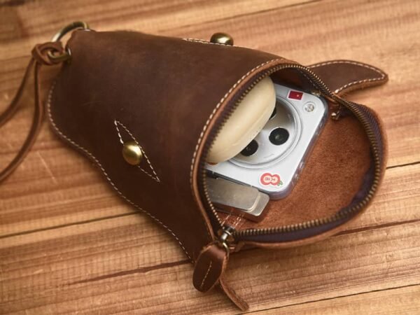 Retro Leather Waist Bag | Leather Fanny Pack Supplier - Image 13